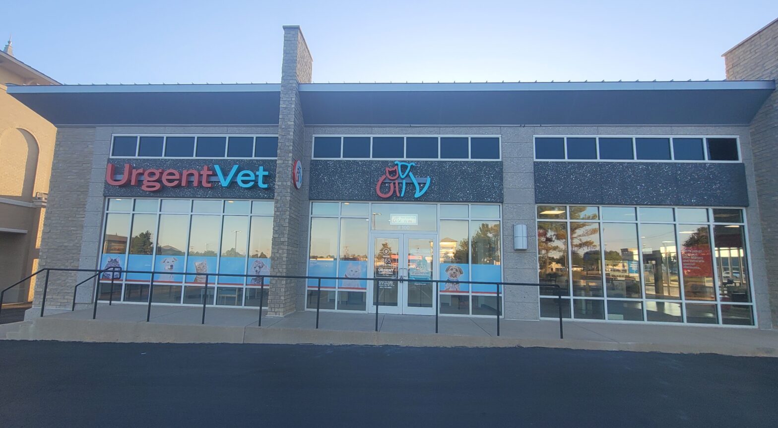 Featured image for post: UrgentVet’s Newest Urgent Veterinary Clinic Revolutionizes Pet Care in Edmond with Fear Free Approach